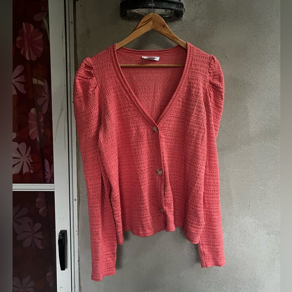 Coral BB Dakota Puffy Shoulder V-Neck Button-Up Cardigan Sweater Size XL